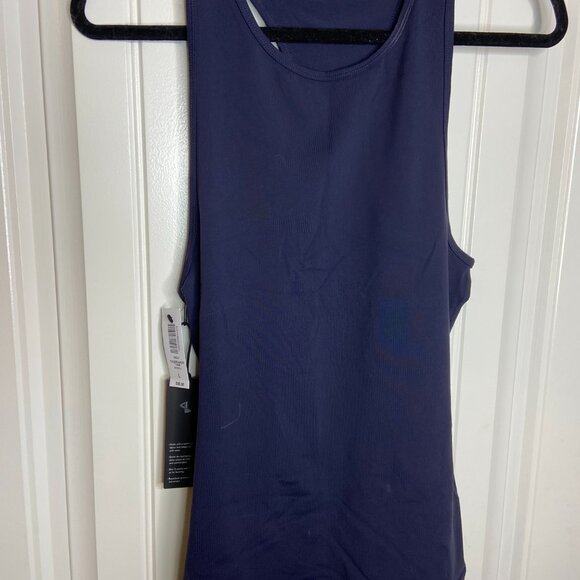 Aritzia Parklife Tank Top Bundle - Picture 4 of 5